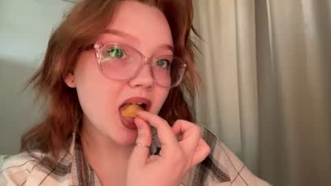 eva_kittenn online show from July 18, 8:29 am