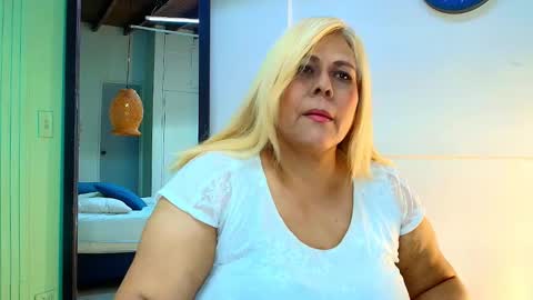 eva_love49 online show from March 14, 5:29 pm