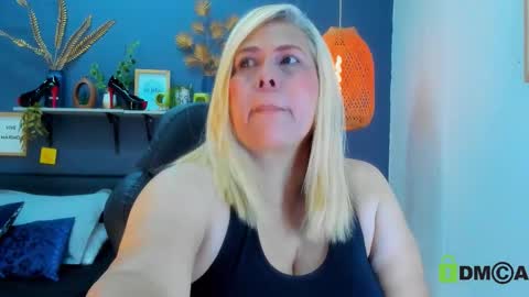 Snapshot of eva_love49 chatting on March 23, 12:31 pm eva_love49 online show from March 23, 12:31 pm