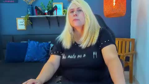 eva_love49 online show from July 4, 5:41 pm