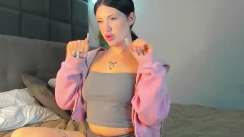 Snapshot of eva_lovevy chatting on November 25, 9:20 am Eva online show from November 25, 9:20 am