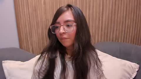 Angelinne online show from December 7, 3:25 am