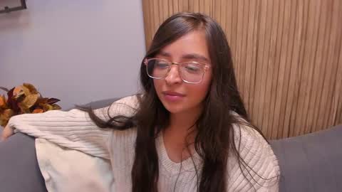 Angelinne online show from December 18, 7:36 am