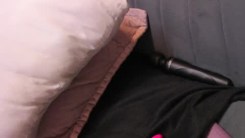 Angelinne online show from December 29, 11:40 am