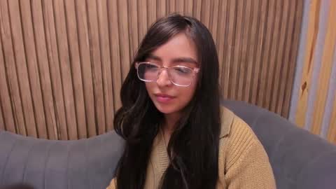 Angelinne online show from January 22, 9:35 am