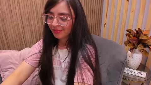 Angelinne online show from February 2, 9:51 am