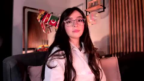 Snapshot of eva_macalliter chatting on July 9, 3:32 am Angelinne online show from July 9, 3:32 am