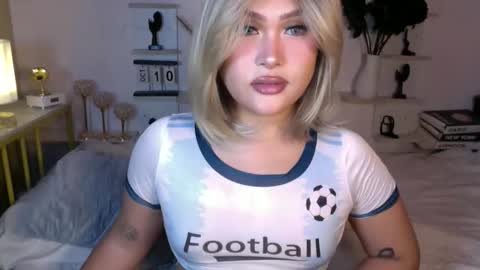 Queen Eva Mazikeen online show from October 10, 9:25 pm