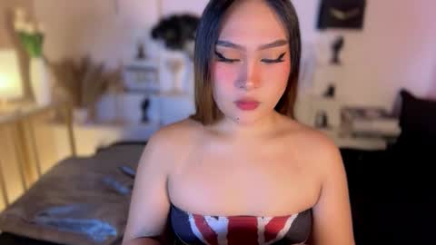 Queen Eva Mazikeen online show from March 9, 6:34 pm