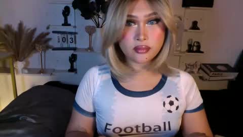Snapshot of eva_mazikeen69 chatting on May 3, 8:04 pm Queen Eva Mazikeen online show from May 3, 8:04 pm