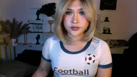 Snapshot of eva_mazikeen69 chatting on May 14, 4:03 pm Queen Eva Mazikeen online show from May 14, 4:03 pm