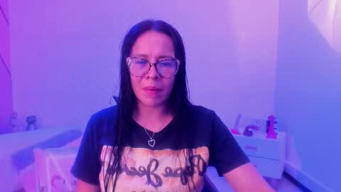 Eva  online show from February 15, 1:20 pm