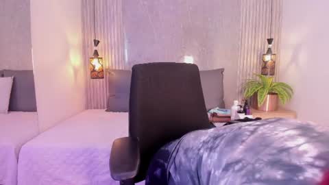Snapshot of eva_milfxxx chatting on June 14, 1:25 am eva online show from June 14, 1:25 am