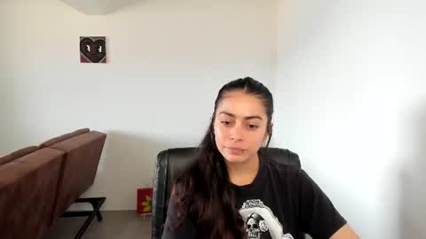 Snapshot of eva_monn chatting on July 31, 5:23 pm eva_monn online show from July 31, 5:23 pm