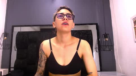 Eva cute online show from January 10, 2:30 pm