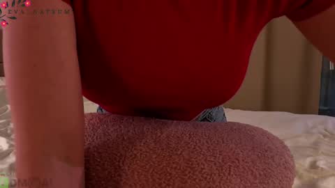Eva online show from June 10, 7:02 pm