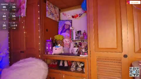 Eva  online show from May 3, 12:11 pm