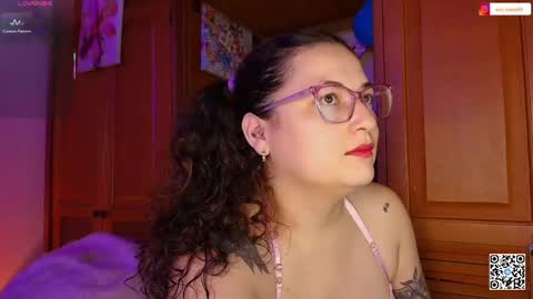 Eva  online show from May 17, 12:01 pm
