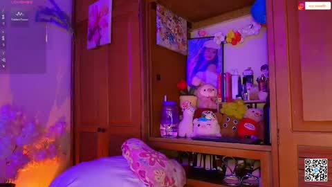Eva  online show from May 23, 12:09 pm