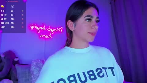 Eva Shinee online show from October 23, 10:36 am