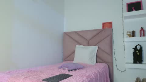 Eva Sin online show from May 2, 11:10 pm