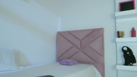 Snapshot of eva_sin18 chatting on May 18, 12:18 am Eva Sin online show from May 18, 12:18 am