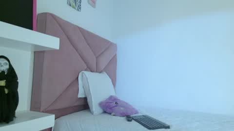 Snapshot of eva_sin18 chatting on June 2, 11:29 pm Eva Sin online show from June 2, 11:29 pm
