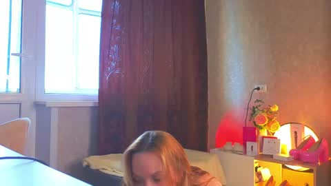 Snapshot of eva_sinn chatting on June 8, 1:11 pm Hi there i am Eva and i wish create a nice community with you so join my Ticket Show for more pleasure online show from June 8, 1:11 pm