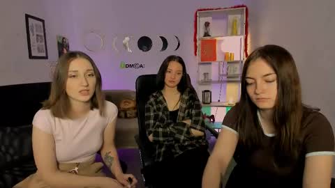 Snapshot of eva_smiith_ chatting on May 7, 5:46 am Eva online show from May 7, 5:46 am