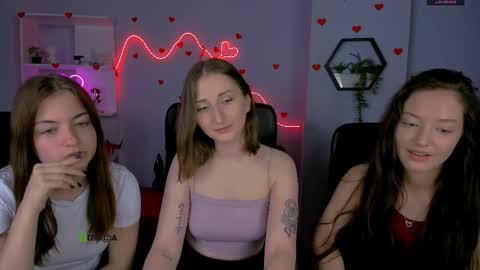 Snapshot of eva_smiith_ chatting on May 20, 5:35 am Eva online show from May 20, 5:35 am