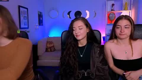 Snapshot of eva_smiith_ chatting on June 16, 5:43 am Eva online show from June 16, 5:43 am