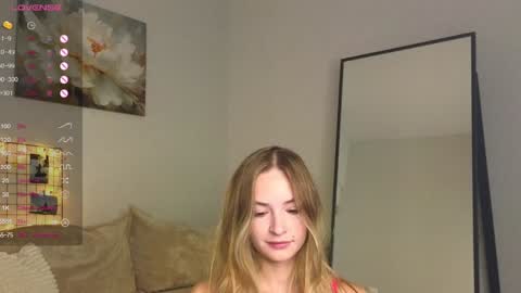 Snapshot of eva_vex chatting on December 3, 7:10 am Hello Im Eva online show from December 3, 7:10 am