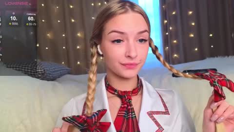 Snapshot of eva_vex chatting on January 8, 1:41 pm Hello Im Eva online show from January 8, 1:41 pm