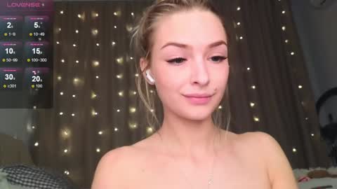 Snapshot of eva_vex chatting on January 16, 3:02 pm Hello Im Eva online show from January 16, 3:02 pm