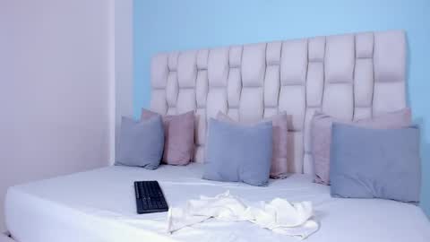 Snapshot of evaa__rose_ chatting on June 6, 8:24 pm Eva online show from June 6, 8:24 pm
