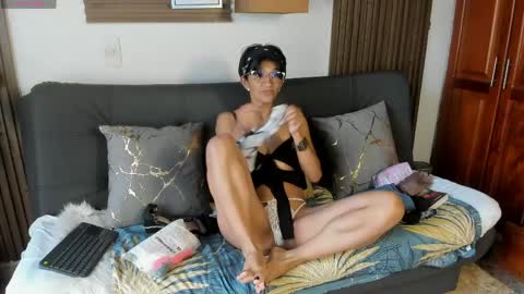 Snapshot of evaa_campbell chatting on April 8, 2:06 pm Eva online show from April 8, 2:06 pm