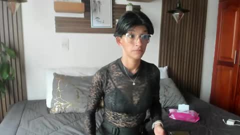 Snapshot of evaa_campbell chatting on April 15, 7:58 pm Eva online show from April 15, 7:58 pm