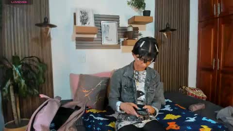 Snapshot of evaa_campbell chatting on April 23, 2:08 pm Eva online show from April 23, 2:08 pm