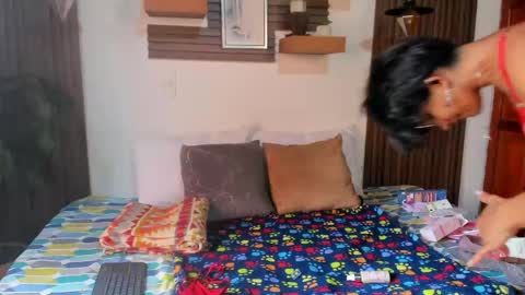 Snapshot of evaa_campbell chatting on May 1, 1:59 pm Eva online show from May 1, 1:59 pm