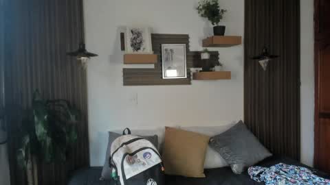 Snapshot of evaa_campbell chatting on May 6, 1:05 pm Eva online show from May 6, 1:05 pm