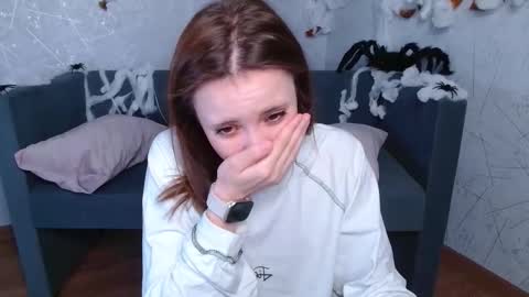 Snapshot of evaa_love_ chatting on October 27, 7:01 am Eva online show from October 27, 7:01 am