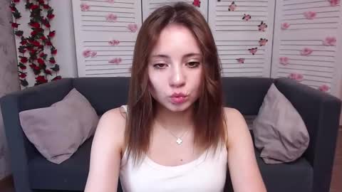 Snapshot of evaa_love_ chatting on November 12, 6:58 am Eva online show from November 12, 6:58 am