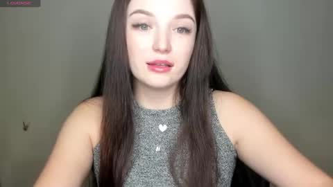 Snapshot of evaamillerr chatting on January 25, 10:39 pm Eva online show from January 25, 10:39 pm