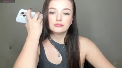 Snapshot of evaamillerr chatting on January 28, 10:45 am Eva online show from January 28, 10:45 am