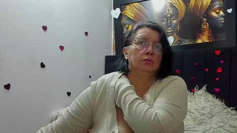 Snapshot of evaaross chatting on June 2, 12:40 pm Eva online show from June 2, 12:40 pm