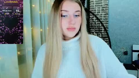 Eva  online show from November 29, 1:30 am