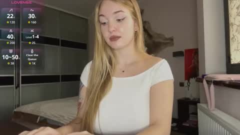 Snapshot of evacarter1 chatting on October 8, 11:08 am evacarter1 online show from October 8, 11:08 am