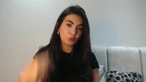 Snapshot of evacollins12 chatting on September 11, 1:17 am evacollins12 online show from September 11, 1:17 am