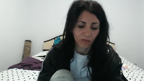 hornycrissyyourlove online show from April 27, 3:15 am