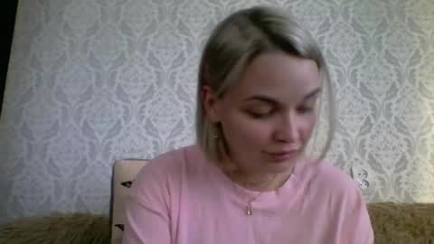 evadelicious_ online show from June 25, 1:48 pm